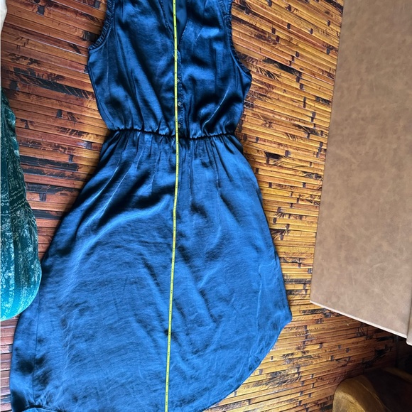 Abercrombie and Fitch Small navy blue dress. - Picture 3 of 6